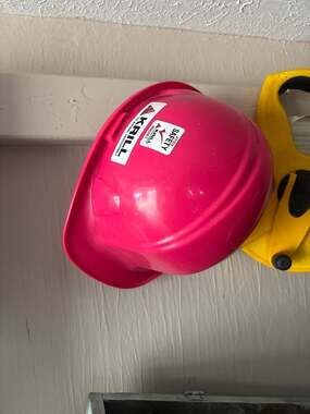 Pyramex SL Series Pink Hard Hat with 4-Point Ratchet Suspension, Type 1 Class E
